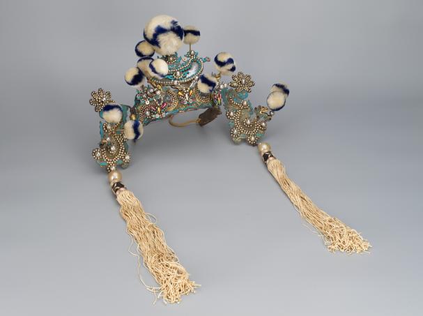 串玻璃珠龙花蝶纹带蓝绿白绒球本色穗二龙箍