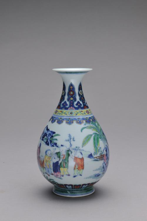 斗彩婴戏图玉壶春瓶