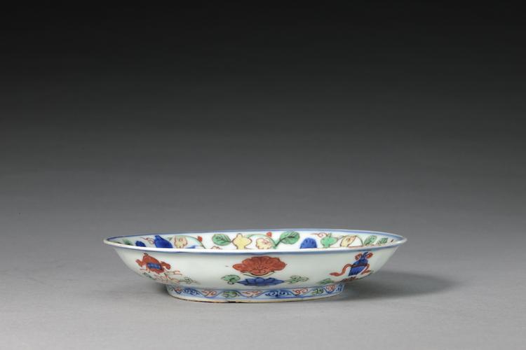 万历款五彩婴戏图盘