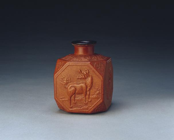 康熙款匏制麒麟纹委角四方瓶