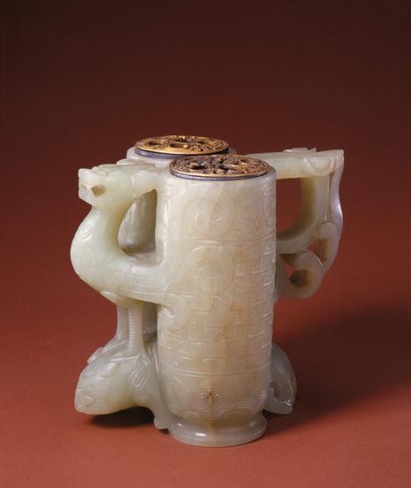 青玉勾云纹英雄合卺杯