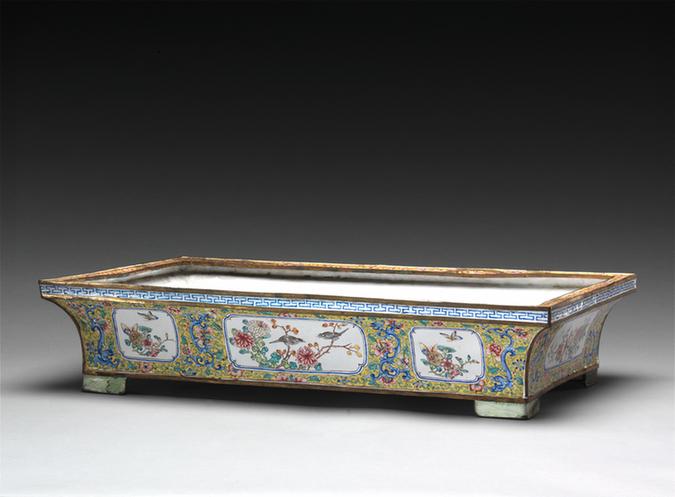 乾隆款画珐琅开光花鸟图长方花盆