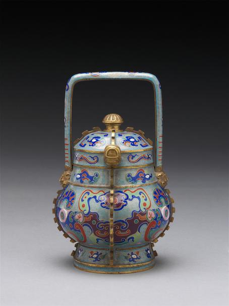 乾隆款画珐琅提梁卣