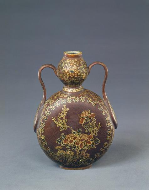 铅胎紫漆描金花卉纹葫芦式双耳扁瓶