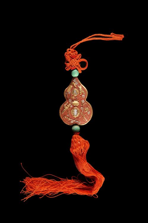 嵌螺钿大喜纹葫芦形紫金锭佩