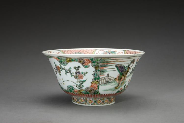 五彩开光花卉麒麟图碗