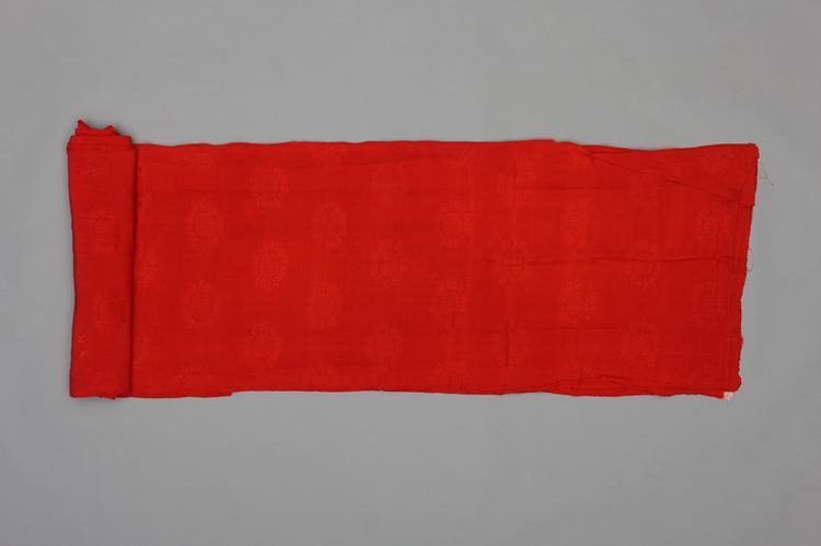 大红色五福捧寿纹春绸