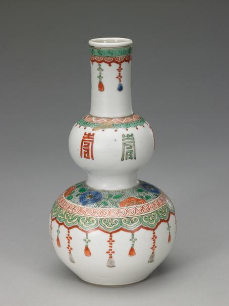 五彩寿字璎珞纹葫芦瓶
