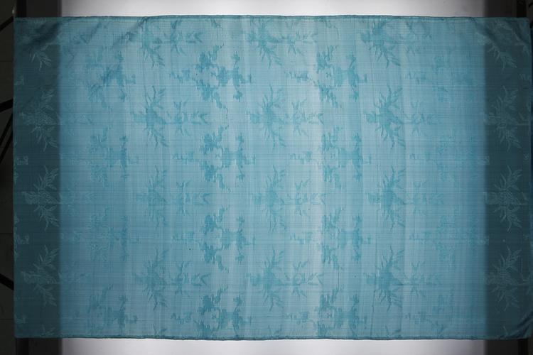 湖色灵竹梅纹罗