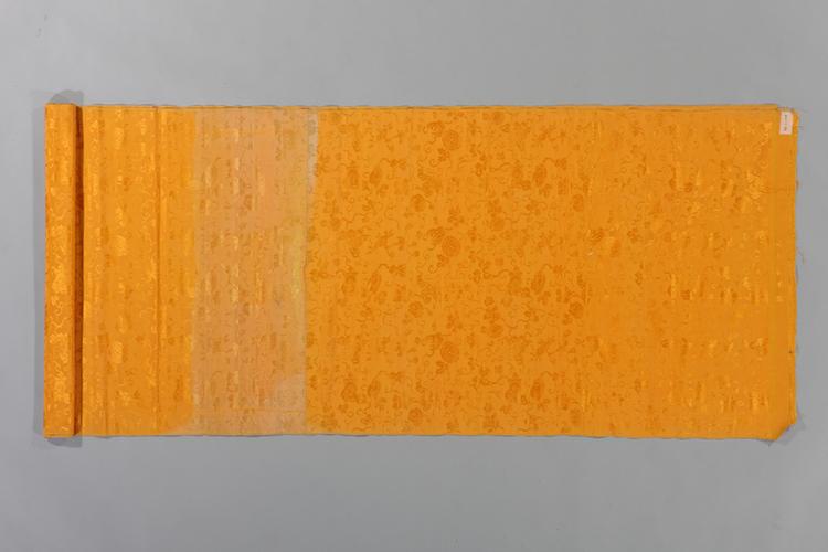 杏黄色瓜瓞绵绵纹绉绸