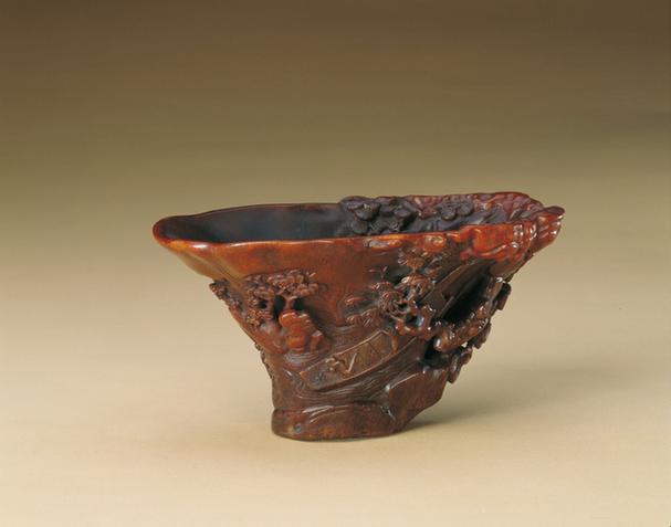 尤侃款犀角雕山水人物杯