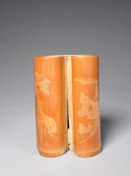 竹雕留青柳荫洗马图笔筒