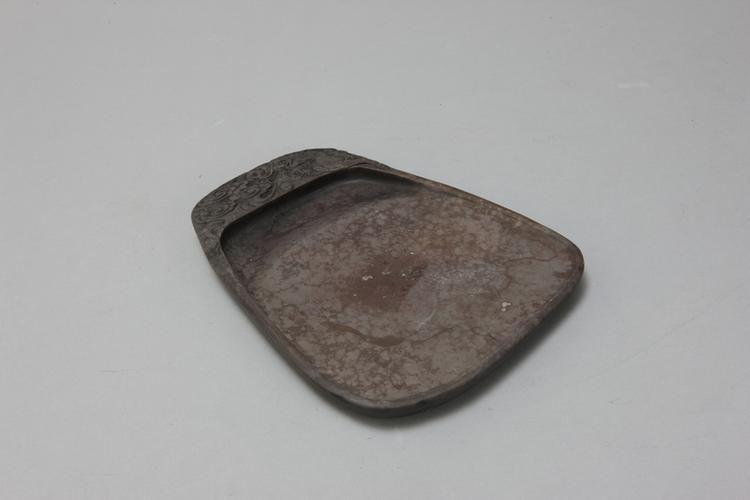 端石雕云龙随形砚