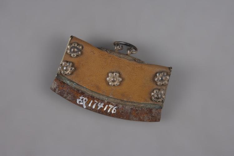 黑色皮包银五蝠荷包式火燫