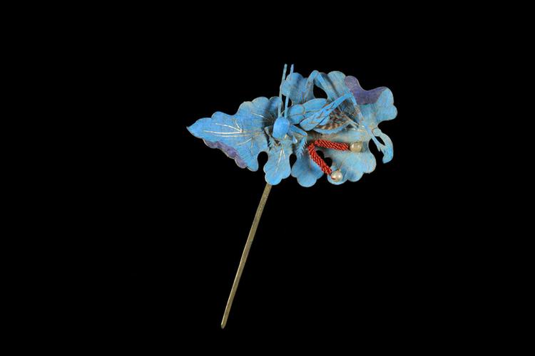 点翠海棠叶蝈蝈纹头花