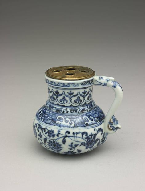 青花花卉纹龙耳花浇