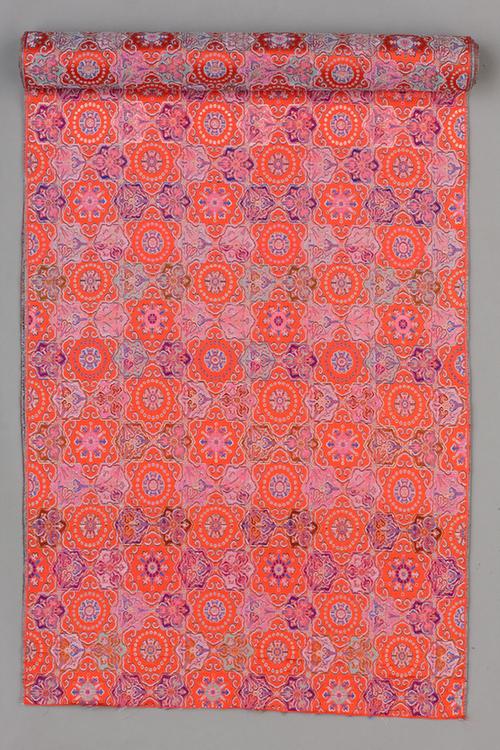 红色地龟背如意纹织金锦