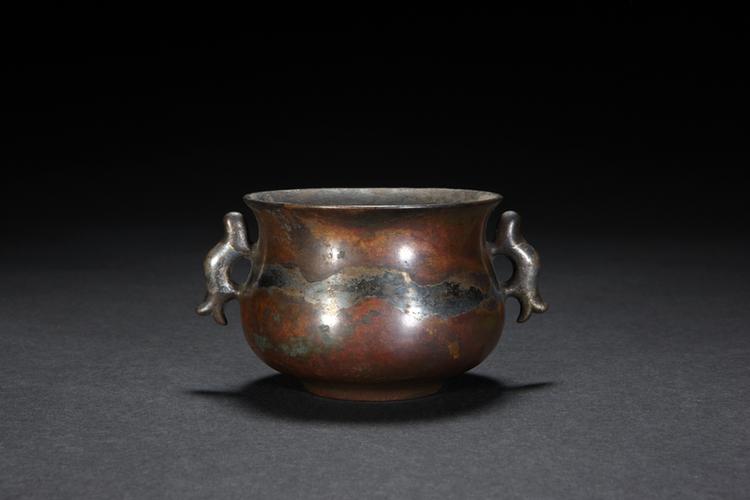 宣德款铜鎏银鱼耳炉