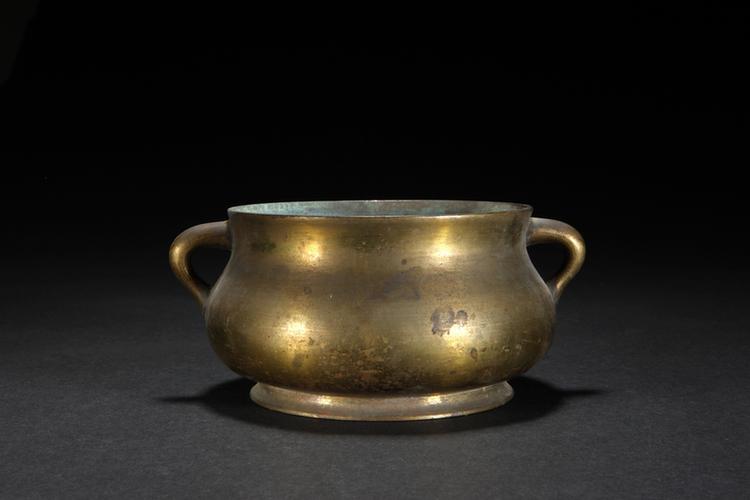 宣德款铜虺耳圈足炉