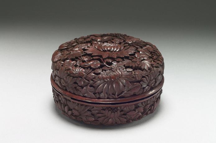 剔红菊花小圆盒