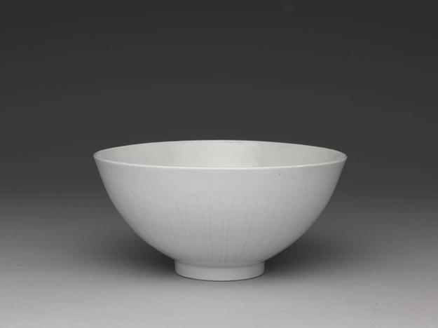 甜白四季花卉纹莲子碗