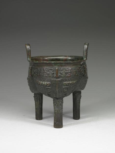 西周早期 兽面纹鼎