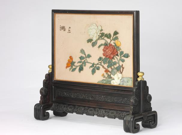 紫檀木边座嵌玉石花卉图双面插屏