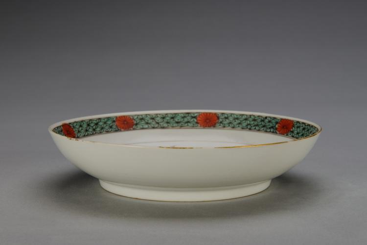 雍正款五彩花蝶纹盘