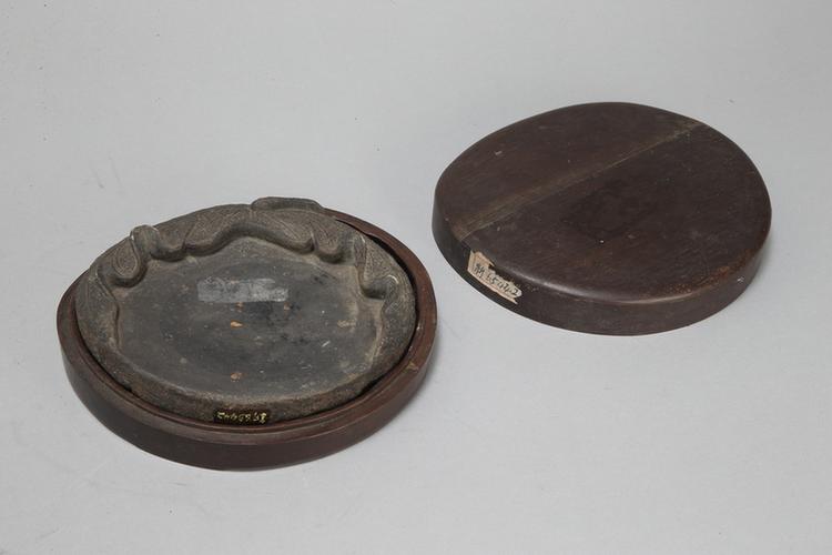 长生无极荷叶纹瓦砚