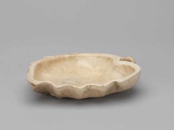 潮州窑白釉楸叶式洗