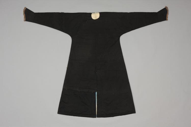 青色团龙纹暗花江绸羊皮行服袍