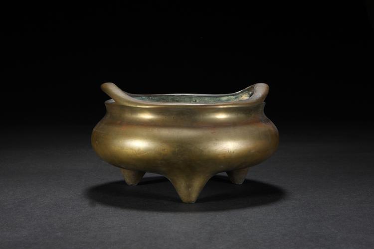 宣德五年吴邦佐款铜凤眼耳乳足炉