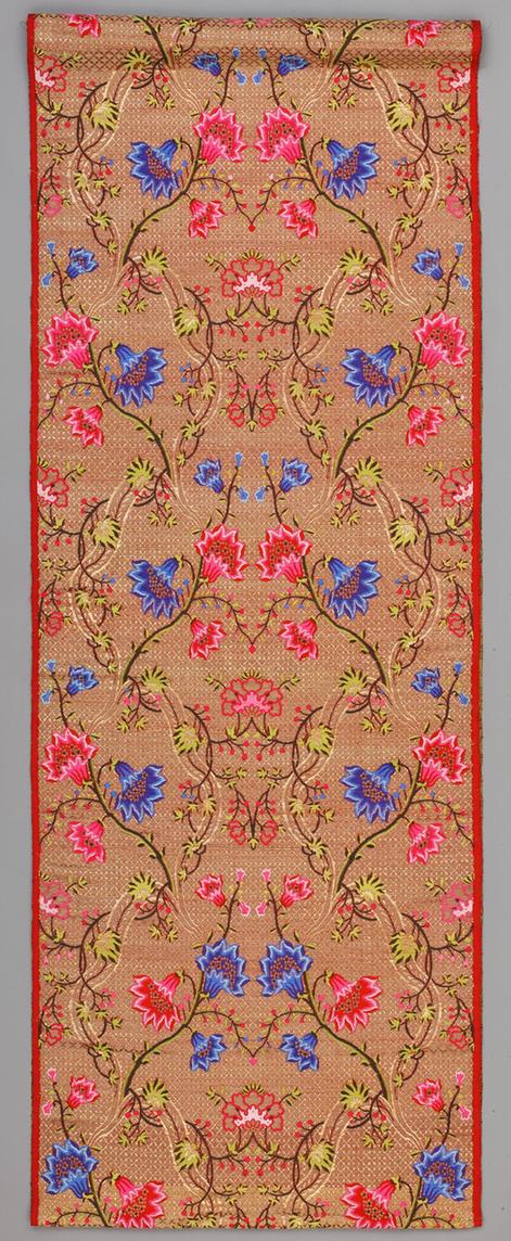 红色地串枝花纹金宝地锦