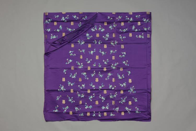 藕荷色缎绣海棠金双喜字纹袍料