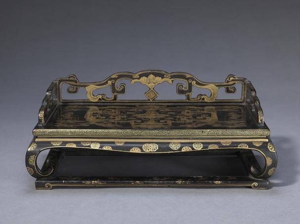 黑漆描金勾莲云蝠纹器座