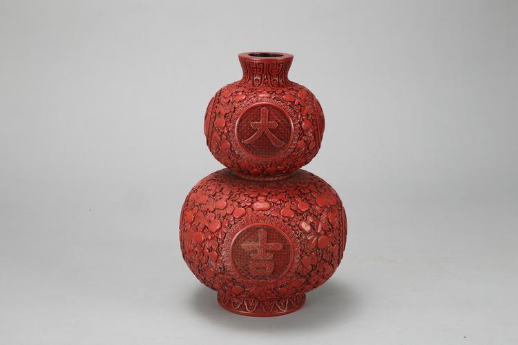 剔红葫芦纹大吉葫芦式瓶