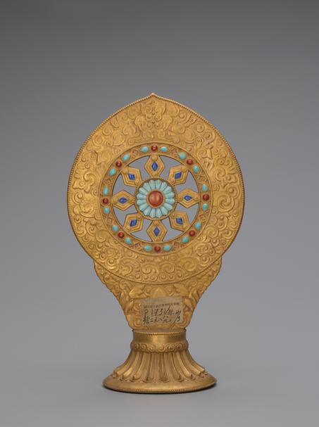 乾隆款金釉五彩瓷法轮