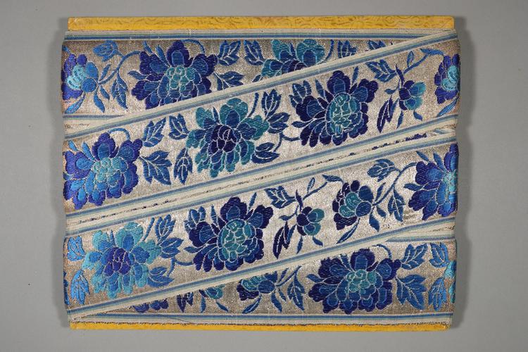 银地三蓝牡丹纹绦