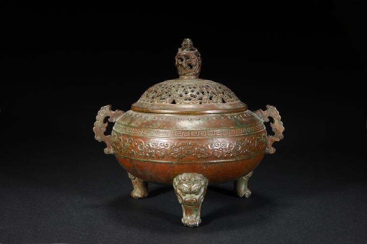 铜双耳兽足熏炉