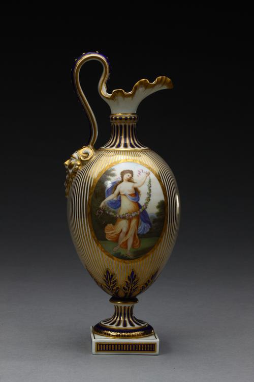 洋瓷彩花加金开光人物图单柄浇式瓶