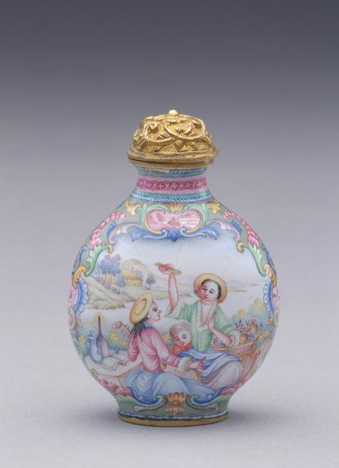 乾隆款画珐琅仕女图鼻烟壶