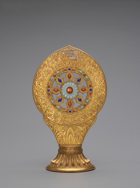 乾隆款金釉五彩瓷法轮