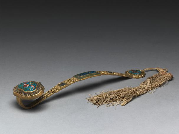 掐丝珐琅万福纹镂空柄如意