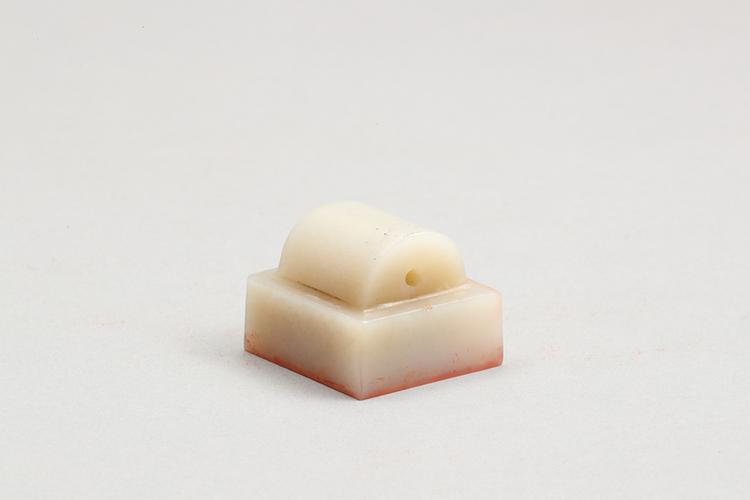 瓦纽“测妙通微”章