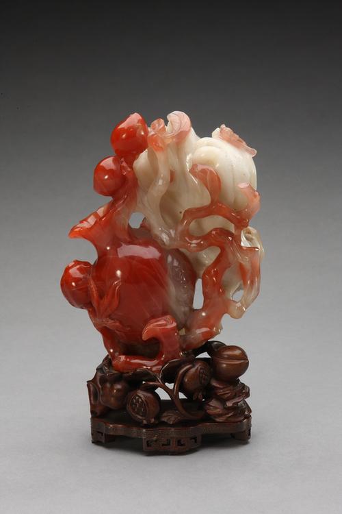 玛瑙巧作三果纹花插