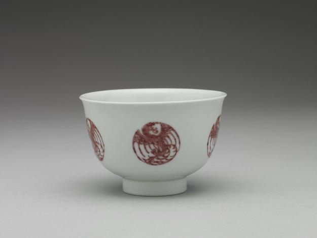 康熙 白地描红团凤纹盅-5