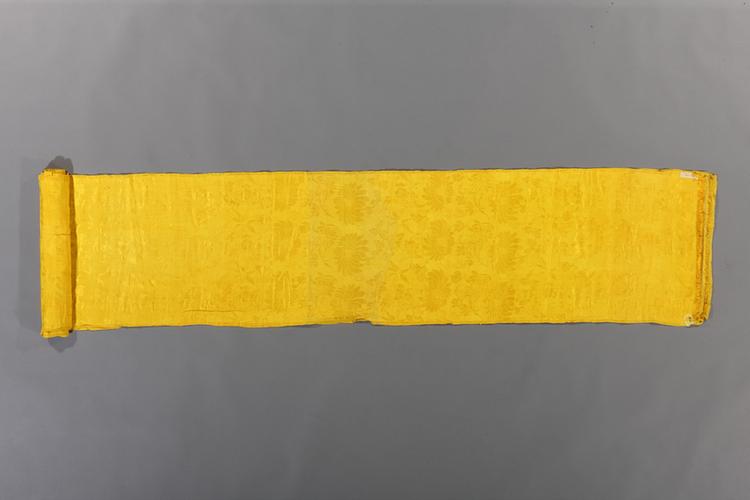 鹅黄色兰竹菊小花纹花绸