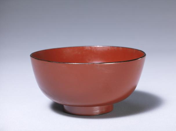 黑漆描金缠枝莲团锦纹成份餐具-酱色碗