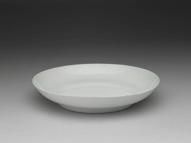 康熙 甜白双龙纹盘