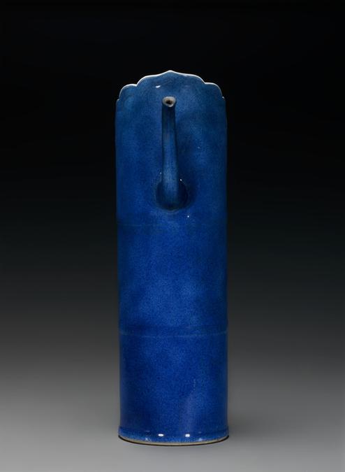 洒蓝釉竹节多穆壶